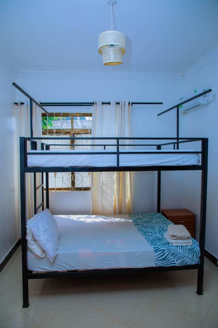 Suite C - interior